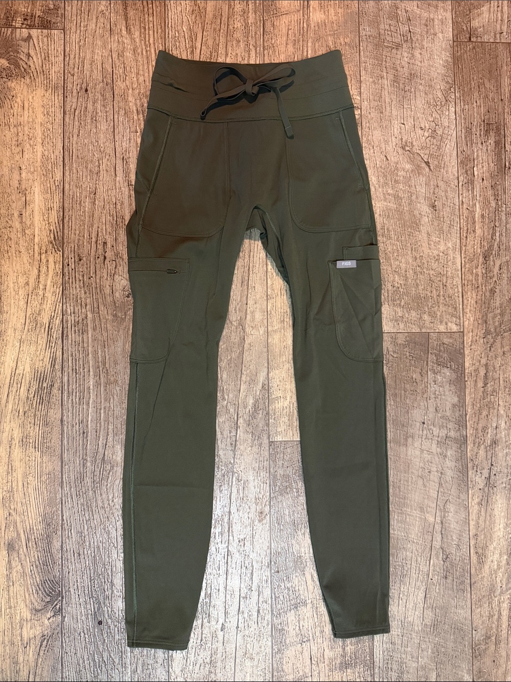 FIGS Seville High-Rise Scrub Legging - Moss